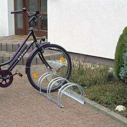 Fahrradständer und -reihenanlagen