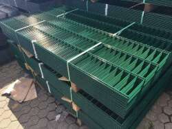 Komplettpaket Doppelstabmatte 8/6/8 Pfosten mit Flacheisen Höhe 143cm