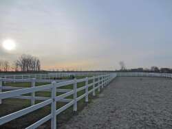Reitplatzeinz&auml;unung mit Ranch S 2, f&uuml;r Reitplatz 20 x 40 m inkl. Tor 2,4 m Breite