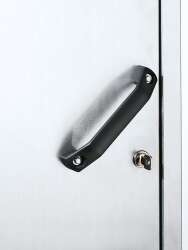 Growi® Sattelschrank 150x60x60 cm, mit Growi Sattelhalter und Zylinderschloss