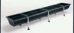 Growi&reg; Futtertrog aus PE, 400 cm lang, mit verstellbarem Stahlgestell