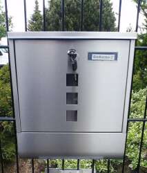 EINDREHHALTERUNG FÜR BRIEFKASTEN Modell 2 - VERZINKT RAL 9006 