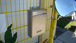 EINFACHE EINHÄNGEVARIANTE FÜR BRIEFKASTEN Universal - GRÜN RAL 6005