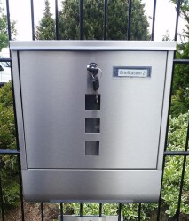 EINFACHE EINHÄNGEVARIANTE FÜR BRIEFKASTEN Modell 2 - GRÜN RAL 6005
