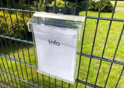 EINFACHE EINHÄNGEVARIANTE ALS PROSPEKTHALTER DIN A4 - ANTHRAZIT RAL 7016