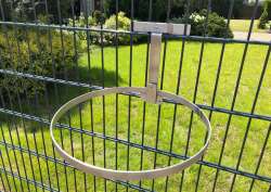WANDHALTERUNG FÜR MÜLLBEUTEL - GRÜN RAL 6005