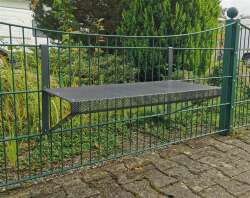 WANDHALTERUNG ALS ZAUNTISCH - VERZINKT RAL 9006
