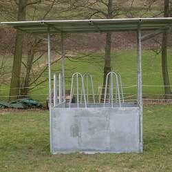 Heuraufen für Pferd 2x2m, Selbstfanggitter