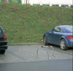 Parkplatzbügel " Spielberg" 